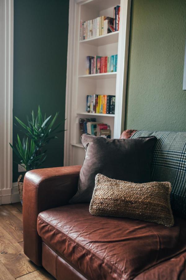 The Main Street Burrow - Your Perfect Hideaway St Boswells Exterior photo
